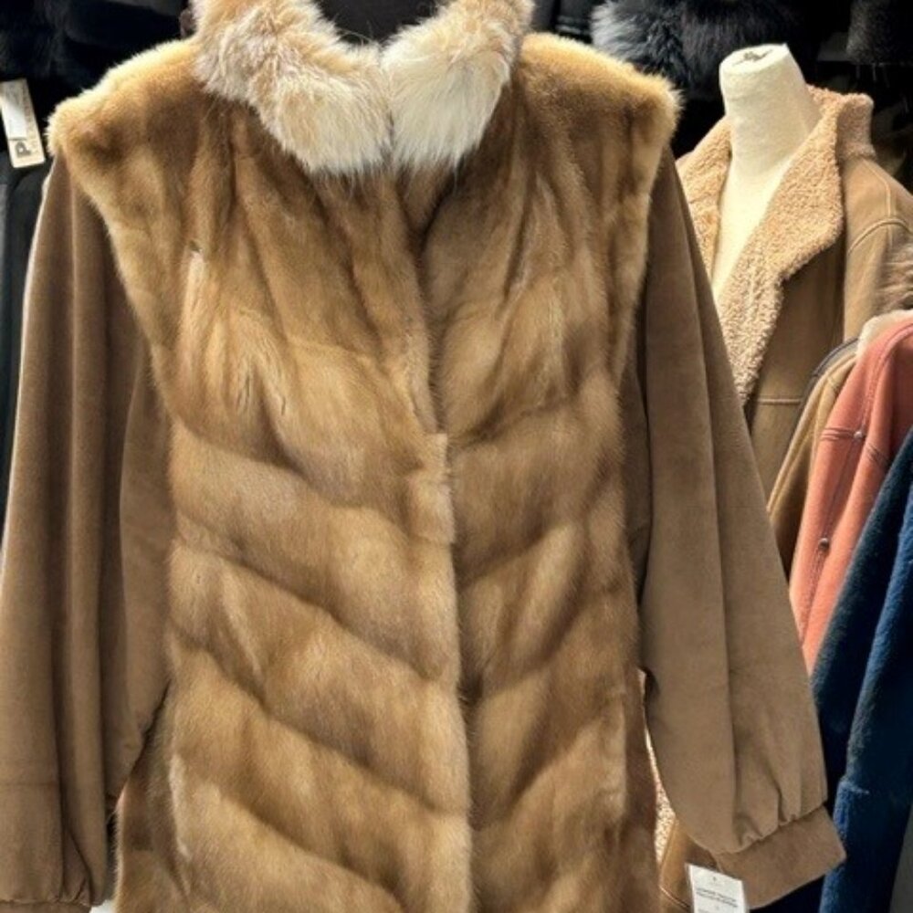 MINK, mink vest, lynx collar, leather sleeves (regularly 5000 preloved 896)